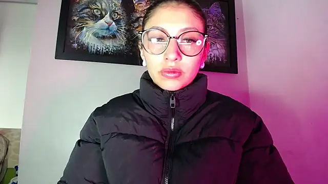 Snapshot of AriaBliss- chatting on October 16, 2025, 3:40 am AriaBliss- online show from October 16, 2025, 3:40 am