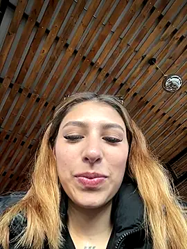 AriaBliss- online show from November 11, 2025, 9:48 pm