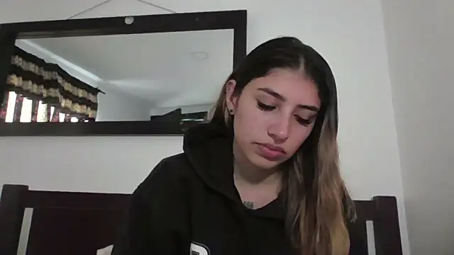 Snapshot of AriaBliss- chatting on May 13, 2026, 6:49 pm AriaBliss- online show from May 13, 2026, 6:49 pm