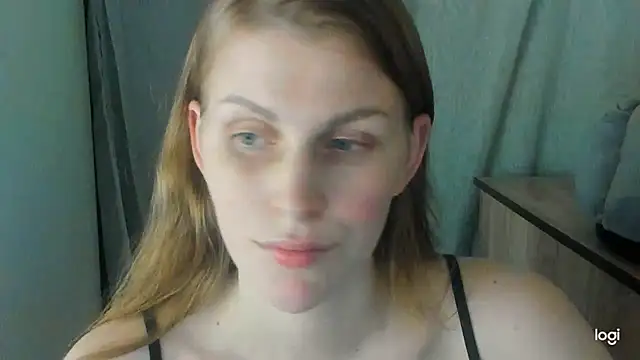 Snapshot of JuliaMuuun chatting on June 24, 2026, 9:47 pm JuliaMuuun online show from June 24, 2026, 9:47 pm