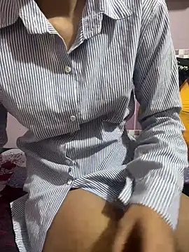 Snapshot of Sandhya_77 chatting on July 12, 2026, 6:48 am Sandhya 77 online show from July 12, 2026, 6:48 am
