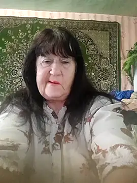 CrystalLime6411 online show from October 9, 2025, 10:46 am