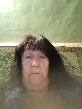 CrystalLime6411 online show from October 16, 2025, 4:24 am