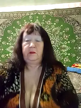 CrystalLime6411 online show from December 23, 2025, 4:32 am