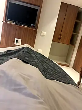 naughty rocco online show from September 9, 2025, 4:06 pm