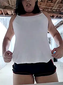 Bellapotencia1985 online show from September 22, 2025, 10:50 am