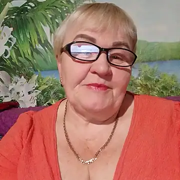 VioletSweet5566 online show from October 22, 2025, 5:34 pm