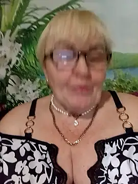 VioletSweet5566 online show from January 18, 2026, 1:48 pm