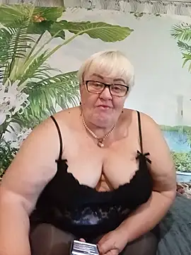 Snapshot of VioletSweet5566 chatting on July 20, 2026, 6:28 am VioletSweet5566 online show from July 20, 2026, 6:28 am