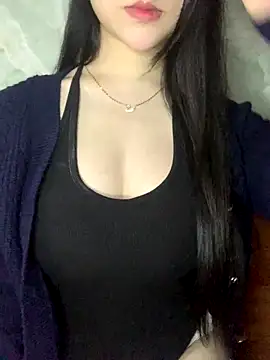 Lyly11 online show from December 19, 2025, 1:56 am