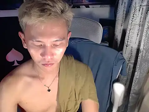 RalfAsian25 online show from April 4, 2026, 11:40 am