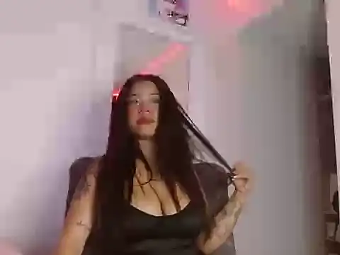 reina reina online show from September 19, 2025, 11:27 pm