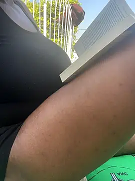 Snapshot of Ozimpho chatting on September 19, 2025, 1:23 pm Ozimpho online show from September 19, 2025, 1:23 pm