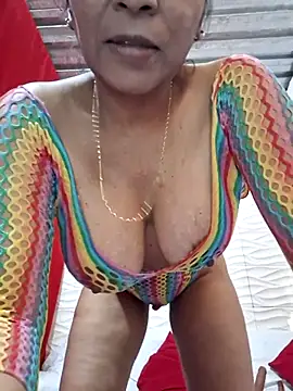 Snapshot of floresblancas chatting on July 5, 2026, 9:00 pm floresblancas online show from July 5, 2026, 9:00 pm