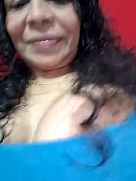 Snapshot of floresblancas chatting on July 15, 2026, 12:43 pm floresblancas online show from July 15, 2026, 12:43 pm