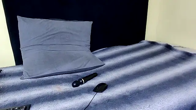 ThickTemptress18 online show from November 21, 2025, 11:09 am