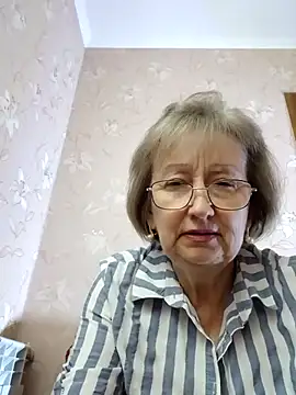 AlikaSwan5821 online show from November 30, 2025, 2:54 pm