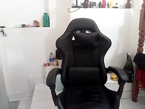 moreno25centimetro online show from October 15, 2025, 1:33 pm