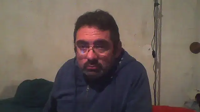 Snapshot of Jouons-ensembles2 chatting on December 20, 2025, 9:00 pm Jouons-ensembles2 online show from December 20, 2025, 9:00 pm