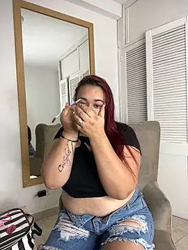 IvyPalacios online show from October 1, 2025, 10:43 am