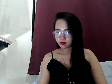 yourloving maris online show from March 28, 2026, 4:17 pm