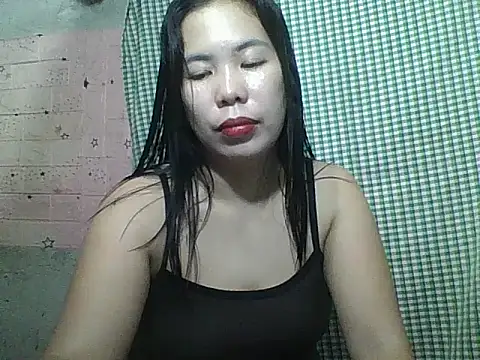 pinaysinglemommm online show from November 15, 2025, 8:16 pm