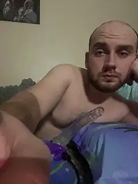 LuckyGirlfriends online show from January 15, 2026, 12:37 am