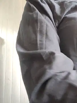 Snapshot of Radhika_01 chatting on November 26, 2025, 4:13 am Radhika 01 online show from November 26, 2025, 4:13 am