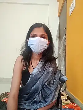 Shivani2002 online show from December 16, 2025, 1:32 am