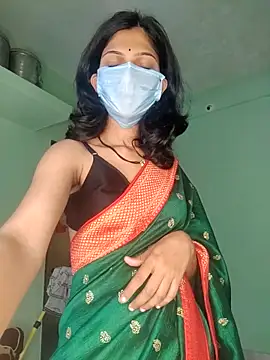 Shivani2002 online show from February 20, 2026, 2:41 am