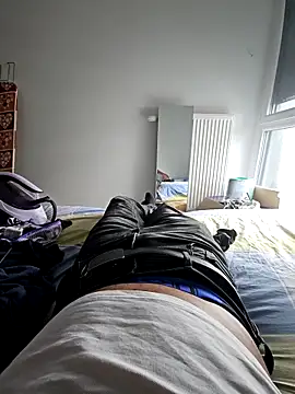 Snapshot of Syto772 chatting on September 11, 2025, 12:27 pm Syto772 online show from September 11, 2025, 12:27 pm