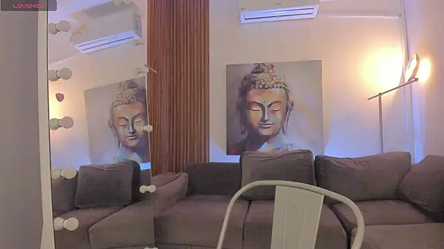 cinnia  online show from March 4, 2026, 11:16 am