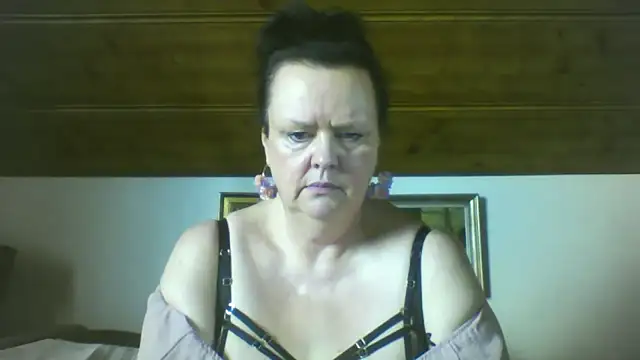 Snapshot of TiffanyMature chatting on September 9, 2025, 2:05 pm TiffanyMature online show from September 9, 2025, 2:05 pm