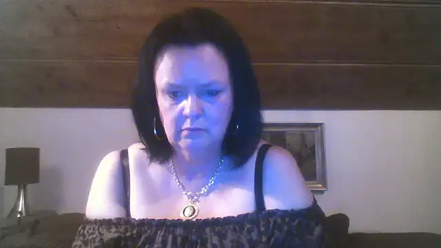 Snapshot of TiffanyMature chatting on September 15, 2025, 8:20 pm TiffanyMature online show from September 15, 2025, 8:20 pm