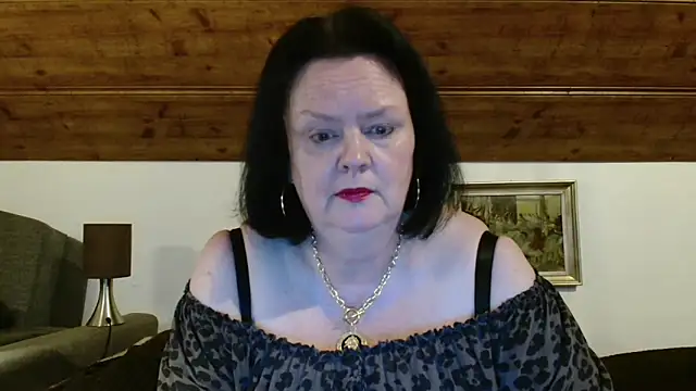 TiffanyMature online show from October 30, 2025, 9:04 pm