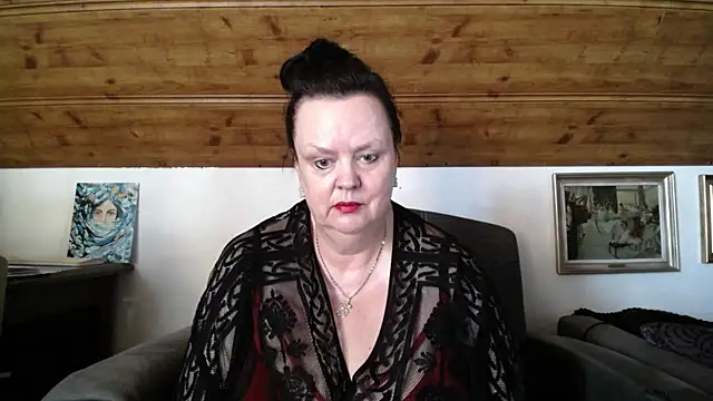 Snapshot of TiffanyMature chatting on July 10, 2026, 7:12 am TiffanyMature online show from July 10, 2026, 7:12 am