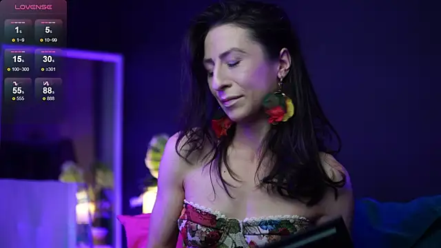 RubyRosa online show from October 10, 2025, 8:30 pm