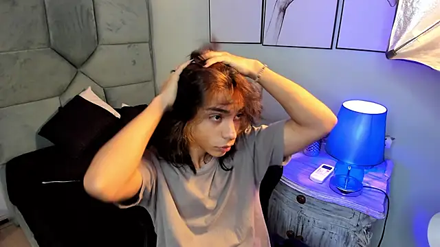 Dereck Manson online show from October 26, 2025, 11:49 am