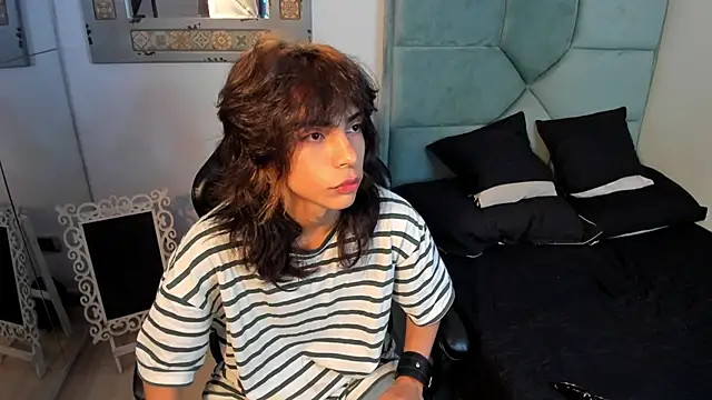 Dereck Manson online show from November 4, 2025, 11:31 am