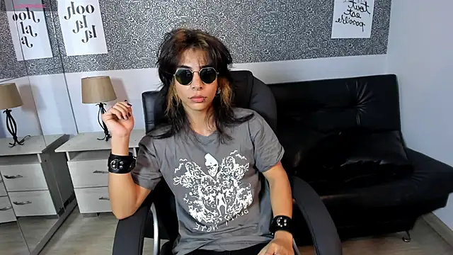 Dereck Manson online show from November 12, 2025, 11:54 am