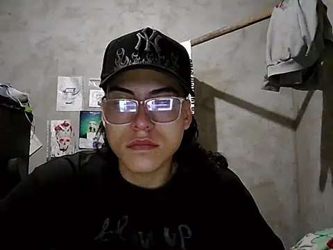 dirty model online show from April 21, 2026, 3:57 am