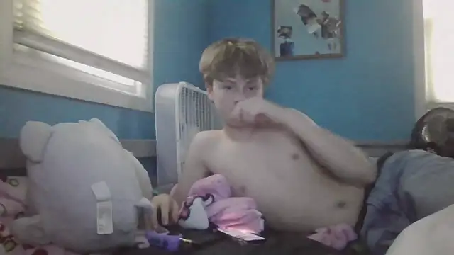 Liam axel35 online show from September 23, 2025, 8:01 pm