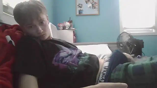 Liam axel35 online show from December 3, 2025, 7:34 pm