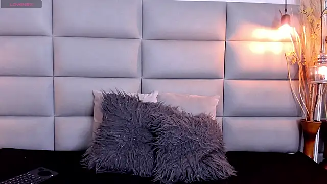 alexafisher online show from October 15, 2025, 8:42 pm