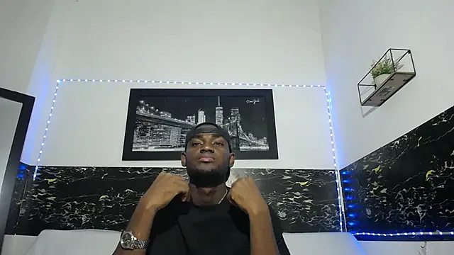 Snapshot of eebony_stallion chatting on September 15, 2025, 11:05 pm eebony stallion online show from September 15, 2025, 11:05 pm