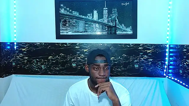 Snapshot of eebony_stallion chatting on September 28, 2025, 3:34 am eebony stallion online show from September 28, 2025, 3:34 am