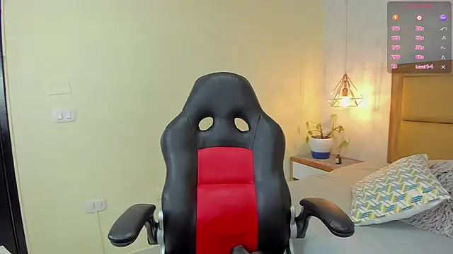 MELISSAROUGE online show from October 20, 2025, 7:36 pm