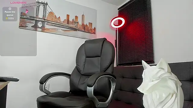 Dash Bukoski online show from September 19, 2025, 11:44 am