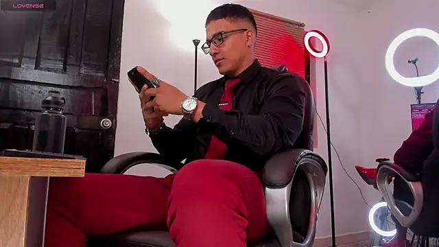 Dash Bukoski online show from October 4, 2025, 11:52 am