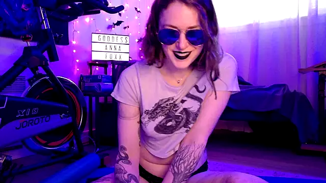 mistressannafoxx online show from April 3, 2026, 12:08 am